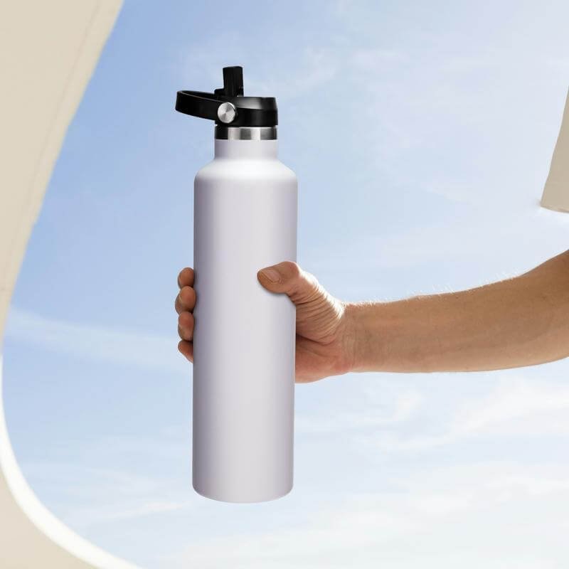 CERVO - Hans Larsen Vacuum Stainless Steel Bottle with Sports Lid - 1L - White - Image 3