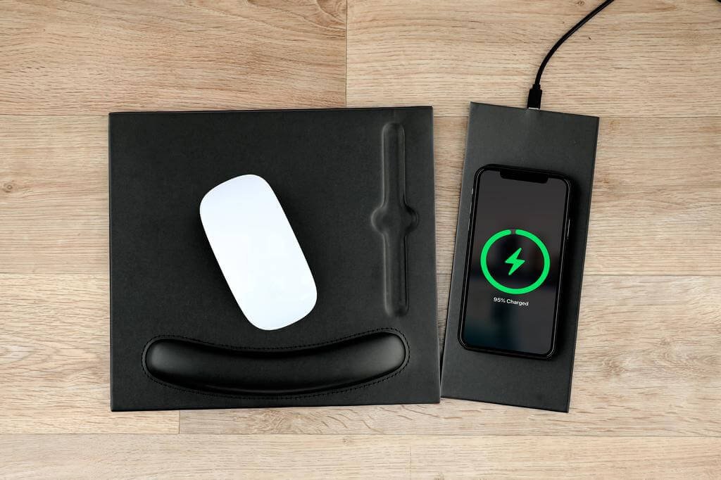 DOBERAN - @memorii 10W Wireless Charger PU Mouse Pad - Black - Image 3