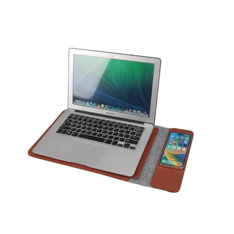 CAMDEN - Giftology 14" Felt Laptop Sleeve With 15W Magnetic Charger - Tan - Image 3